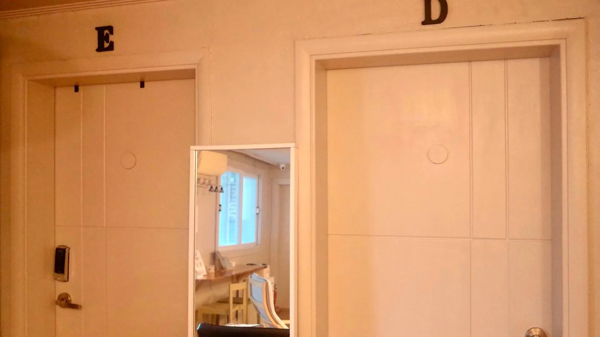 The One Hostel Hongdae In Seoul - Foreigner Only