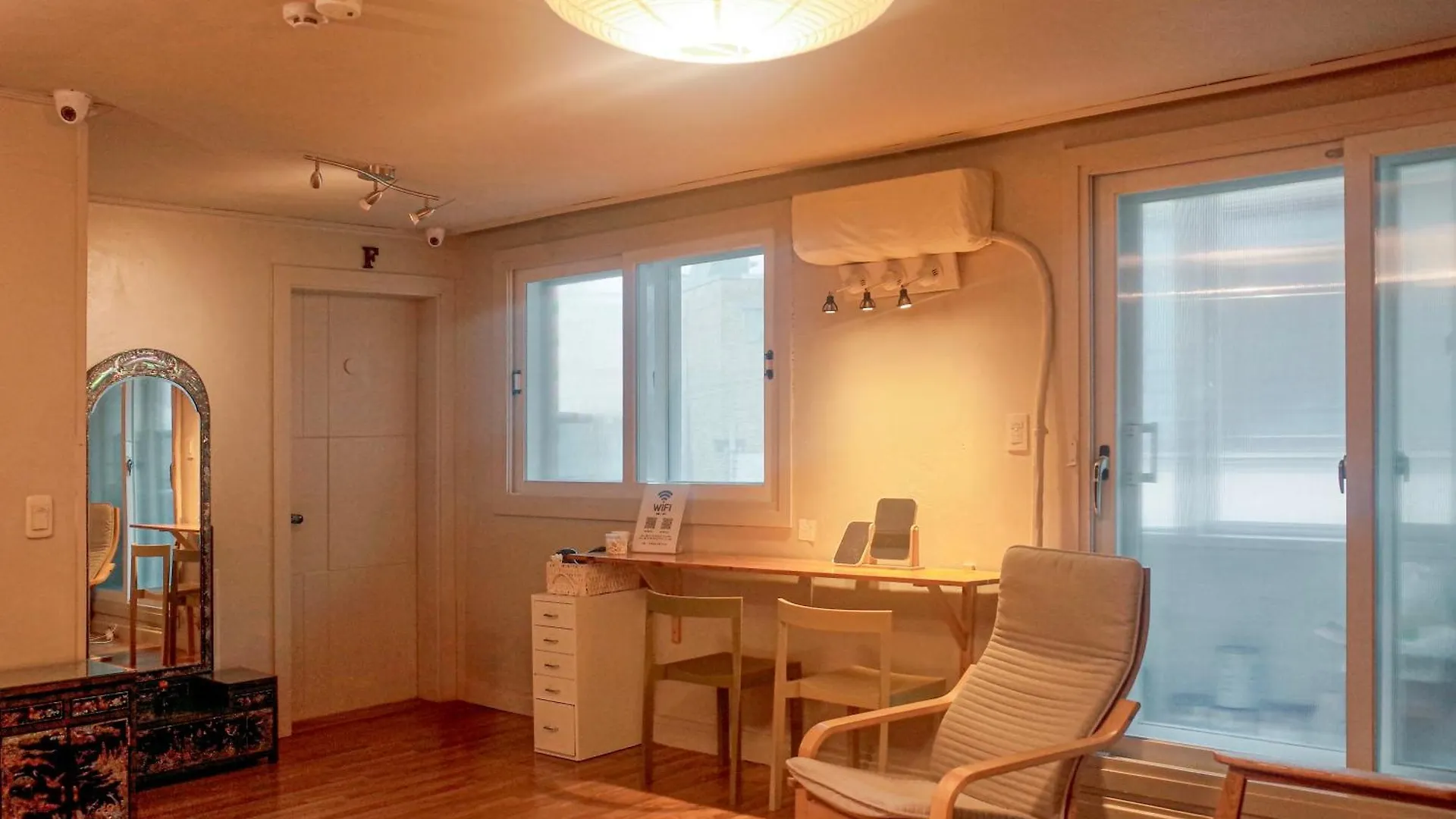 The One Hostel Hongdae In Seoul - Foreigner Only 0*,  Südkorea