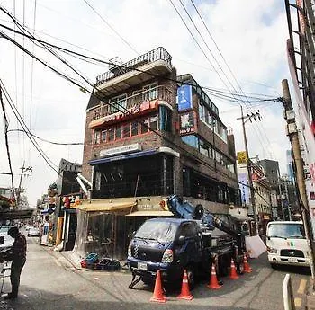 The One Hostel Hongdae In Seoul - Foreigner Only
