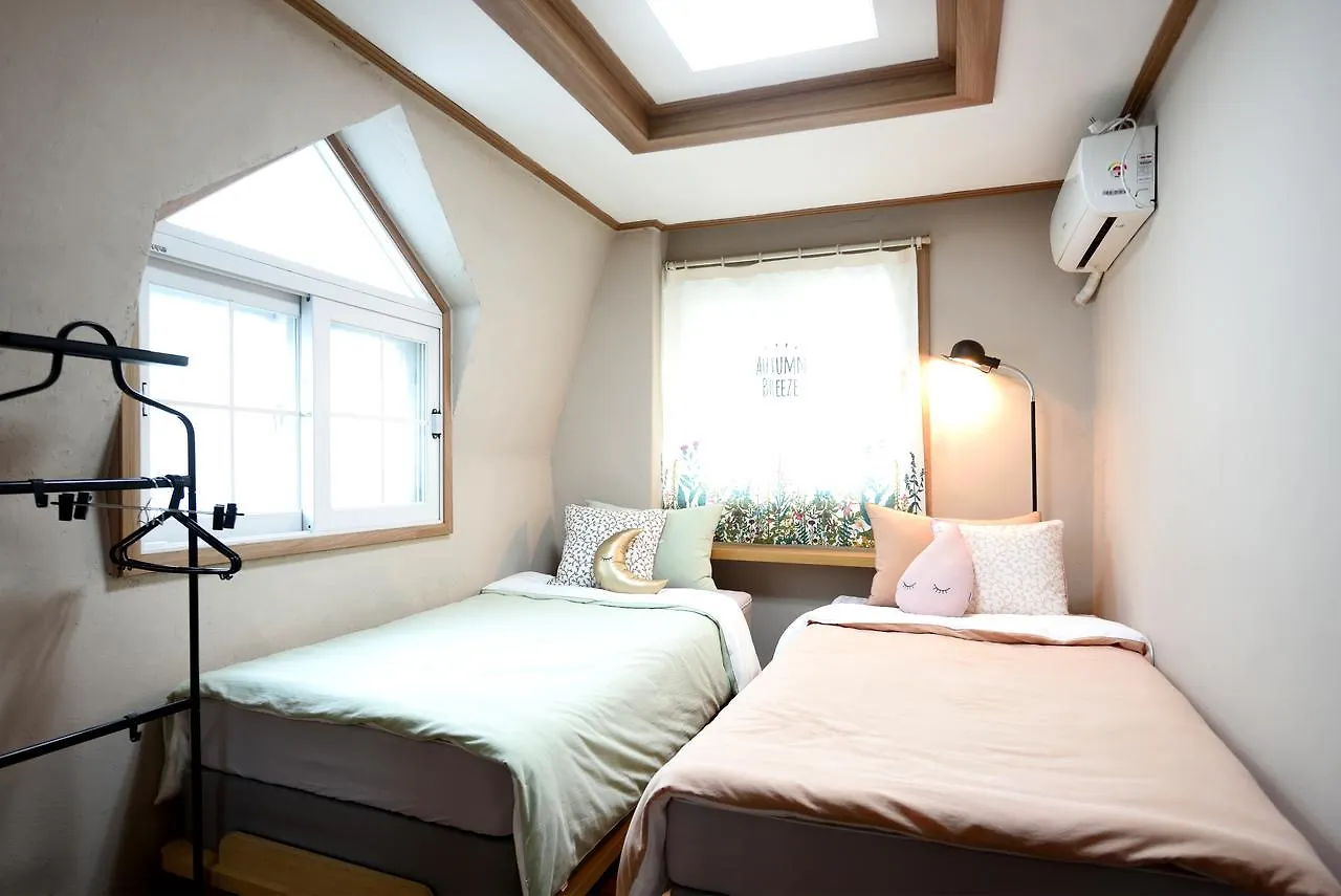 The One Hostel Hongdae In Seoul - Foreigner Only 0*,