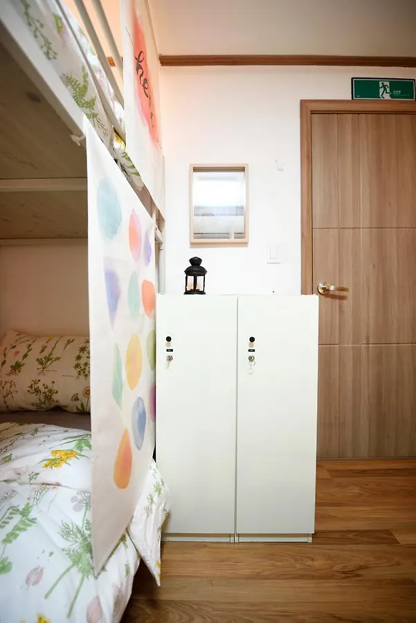 The One Hostel Hongdae In Seoul - Foreigner Only